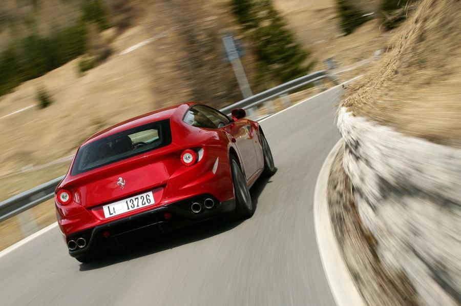  Ferrari FF 2011 года  (фото 162 из 195)